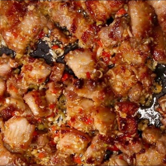 BA CHỈ CHIÊN SẢ ( FRIED PORK BELLY 🥩  WITH LEMONGRASS )